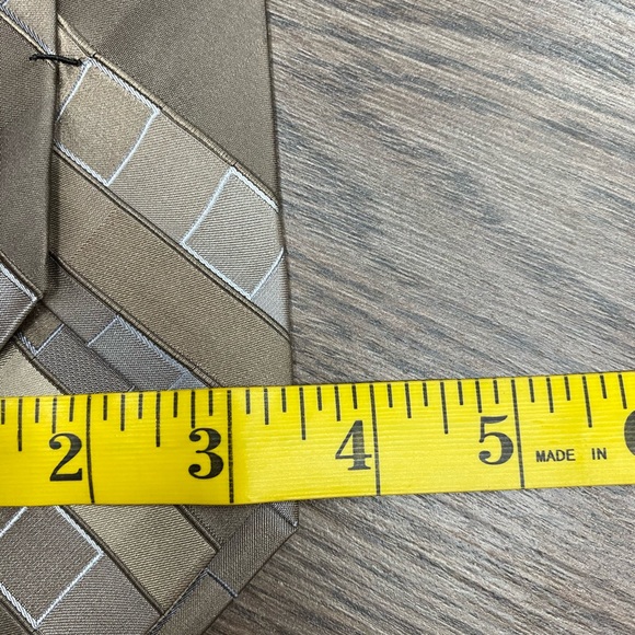 Calvin Klein NWT Taupe & Silver Check Tie - Picture 4 of 4